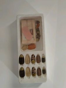 Leopard Print Press-On Nails