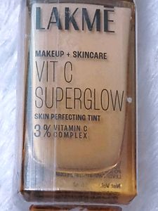 Lakme Vitamin C Super Glow Skin Perfecting Tint