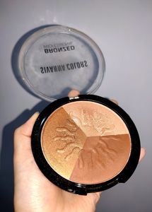 Contour - Bronzer - Highlighter Palette
