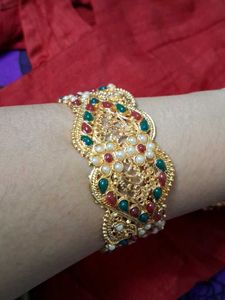 Exquisite Gold Plated Kundan Bangles