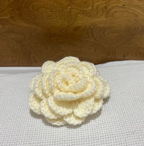 Cream Crochet Flower Hair Clip 🤍