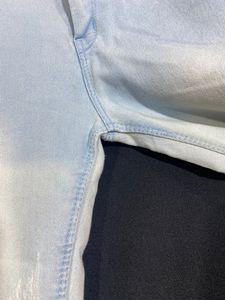 Women Light Blue 3/4th Low Rise Jeans | Waist 32 |