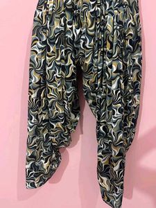 Stylish Floral Print Kurta Set