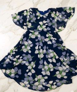 Chic Navy Floral Print Dress