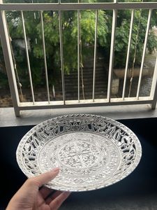 Wicker Basket with Decorative Plate