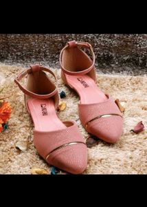 Elegant Pink Juttis