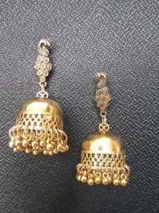 Golden jhumkas, Peacock jhumka
