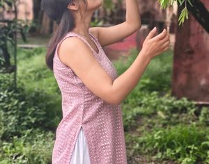 Stylish Sleeveless Kurti
