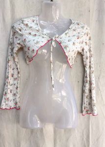 35209. Floral Print Tie-Front Cropped Top