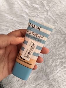 Lakme 9 to 5 Hya Skin Tint