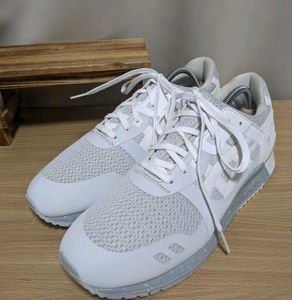 ASICSTiger Sneakers - Stylish & Comfy!