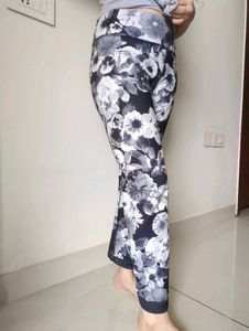 OLD NAVY Floral Print Ankle Length Leggings