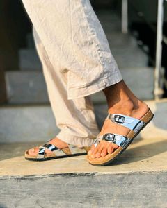 *BIRKENSTOCK TYPE GLOSSY SANDALS*