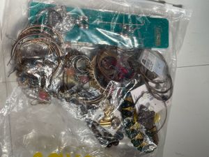 Assorted Jewellery Collection/junk jewelle