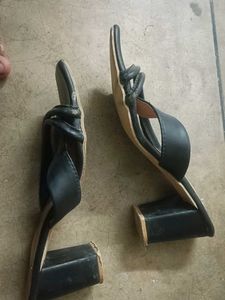 Chic Black Heeled Mules