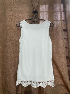 Elegant White Lace Sleeveless Blouse