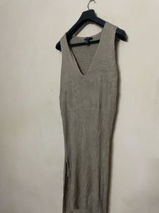 Sleeveless V-Neck Ribbed Maxi Dress