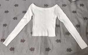 🤍 Classic White Full-Sleeve Top