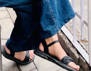 Stylish Black Flat Sandals