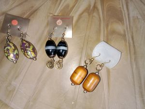 3 EARRINGS ❤️