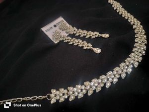 Sparkling Silver Necklace & Earrings Set