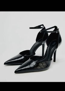 🖤 Zara Heeled Shoes with AnkleStrap
