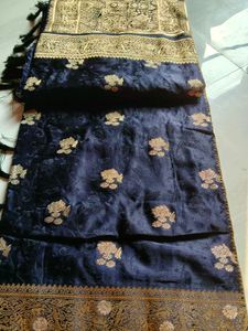 Elegant navy blue saree