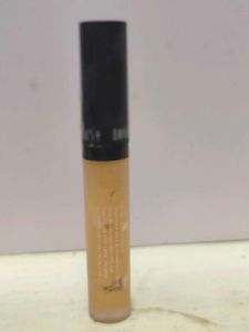 Swiss beauty liquid concealer 07 yellow shade