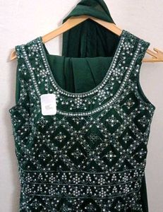 Elegant Emerald Green Embellished Kurta Set
