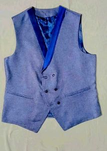 Luxurious Blue Textured Formal Suit
