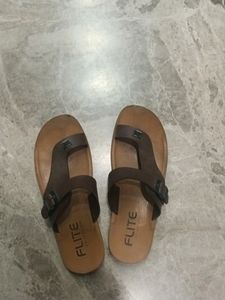 Slippers Size 10 Gents