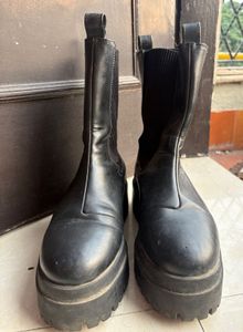 H&amp;M Chunky Platform Chelsea Boots