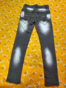 Stylish Grey Washed Jeans