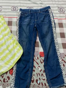 beautiful kids jegging and t-shirt