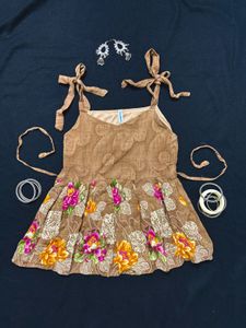 Floral Print Sleeveless Kurti