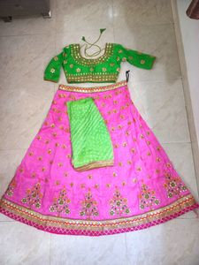 Lehngha Choli With Dupatta