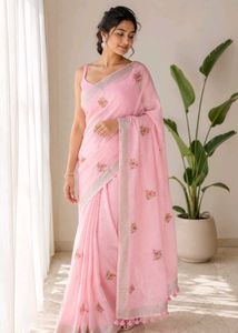 🌸 Baby Pink Floral Embroidered Saree