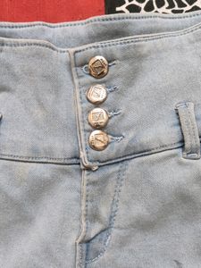 Rip Denim Capri