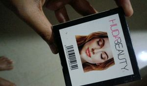 Huda Beauty 2 in 1 Compact &amp; Concealer
