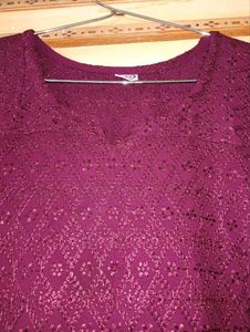 Women's Maroon Embroidered Kurta | L | Bust 32 in