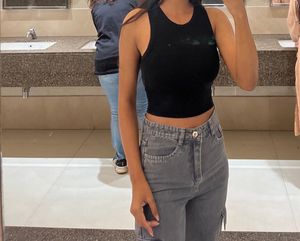 combo : denim Cargo  + Zara black top