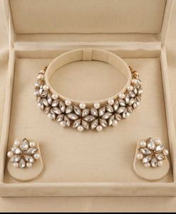 Elegant Kundan Pearl Choker Necklace Set