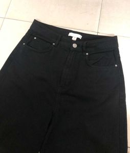 Classic Black High-Waisted mom fit Jeans