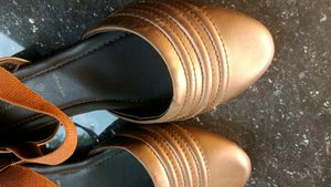 Brand New Footwear.Size 40..