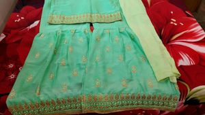 Pretty garara set