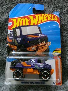 Hot Wheels Mercedes-Benz Unimog 1300L