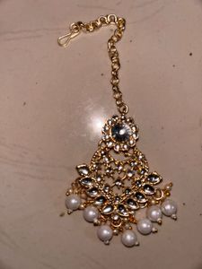 Stunning Pearl &amp; Kundan Maang Tikka Set