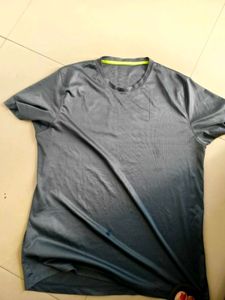 Skin Fit Beautiful Men T-shirt Gray In Colour