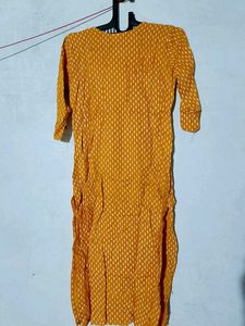Elegant Yellow Embroidered Kurta