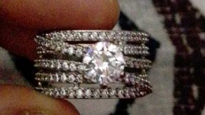 Sparkling Silver Ring